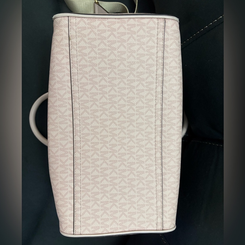 Michael Kors Light Pink Satchel - Picture 6 of 9